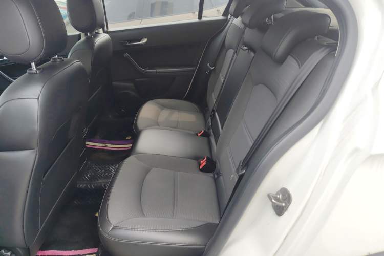 Used Qoros 3 2016 Urban SUV 1.6T Automatic Zhiyue Model Left Rear Seat