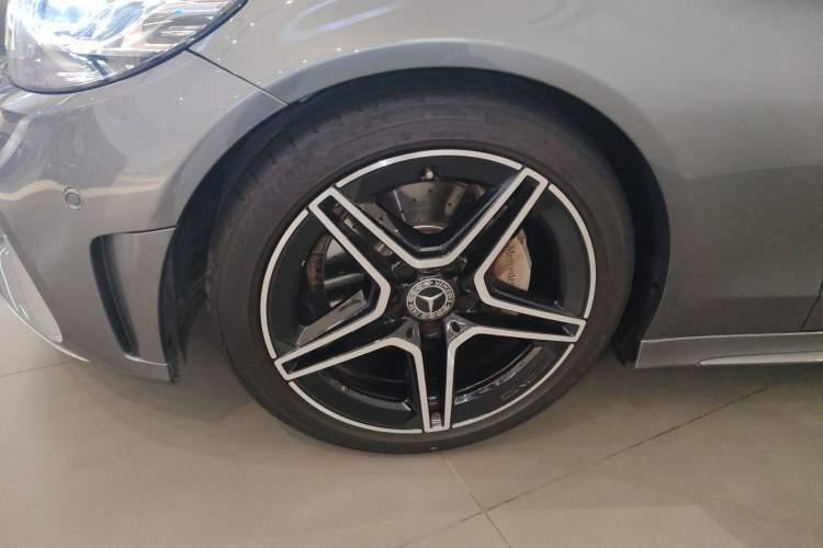 Used Mercedes-Benz C-Class 2019 C 260 Coupe Left Front Wheel Hub