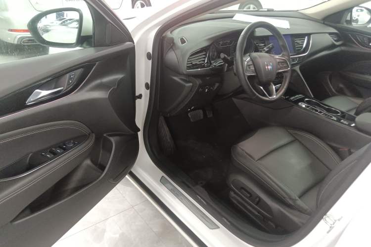 Used Buick Regal 2024 25T Deluxe Edition
