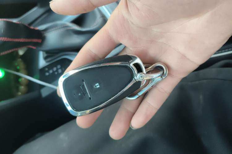 Used Chevrolet Orlando 2018 530T Automatic Luxury Edition (5+2 Model) China V Standard Vehicle Key