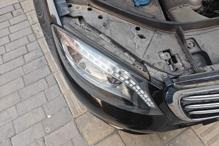 Used Mercedes-Benz Maybach S-Class 2016 S 400 4MATIC Right Front Headlight