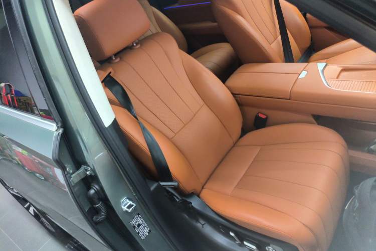 Used Wey Lanshan 2025 Four-Wheel Drive Ultra Right Front Seat