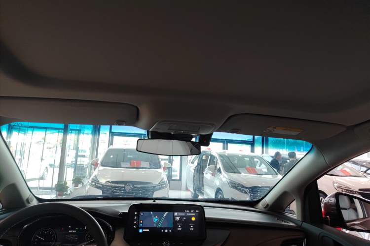 Used Buick GL8 2023 Land Executive Class Smart Enjoyment Model Headliner