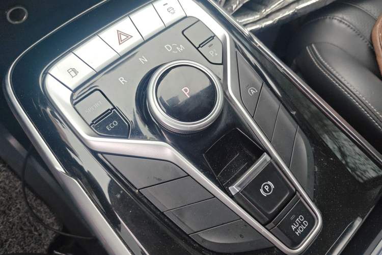 Used SAIC MAXUS G20 2020 2.0T Gasoline Automatic Luxury Edition Gear Lever