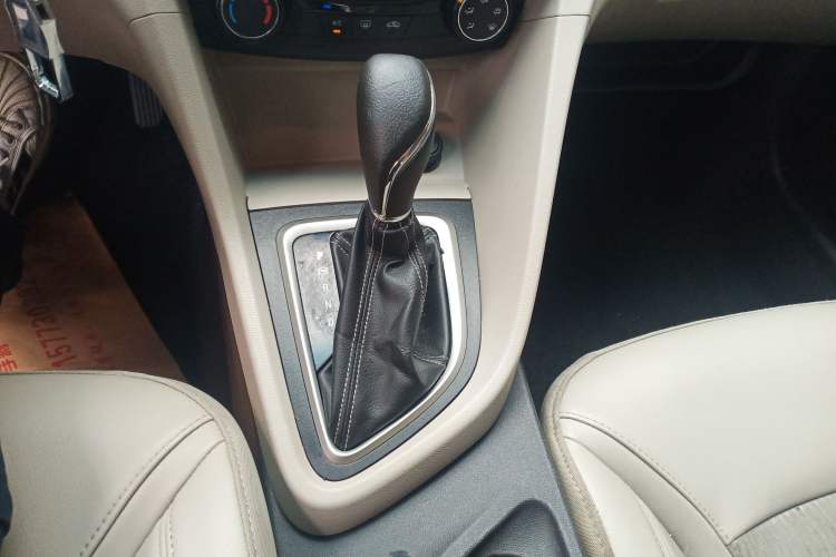 Used Buick GT 2017 15N Automatic Elite Version Gear Lever