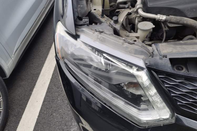 Used Nissan X-Trail 2015 2.0L CVT Comfort MAX Edition 2WD
