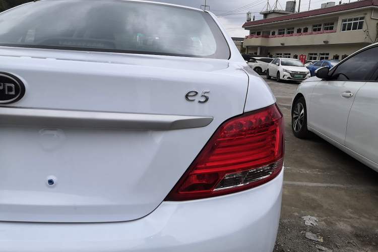 Used BYD e5 2017 300 Prestige Edition Right Rear Taillight