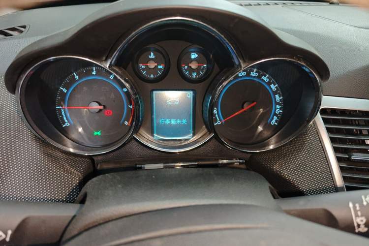 Used Chevrolet Cruze 2013 Hatchback 1.6T Automatic Flagship Model Instrument Cluster