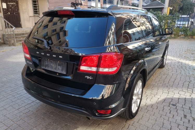 Used Dodge Journey 2013 2.4L Two-Wheel Drive Luxury Version