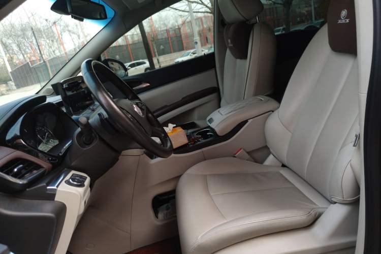 Used Buick GL8 2021 Land Cruiser Executive Class 652T Luxury Model
