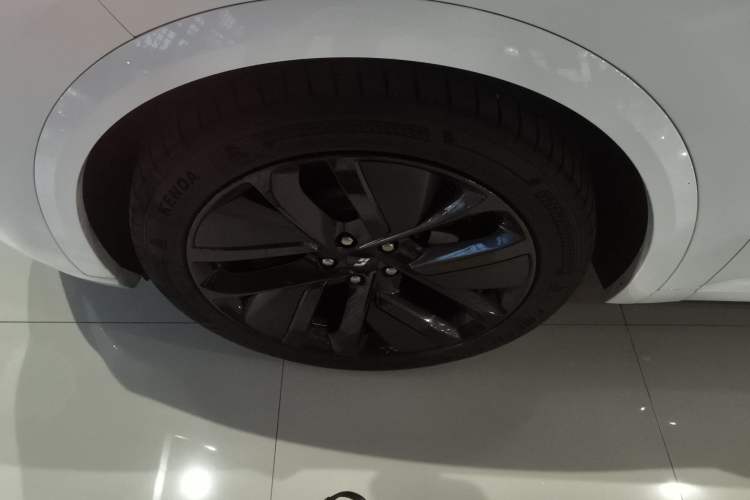 Used Li Auto L9 2022 Max model