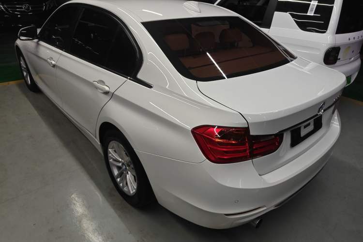 Used BMW 3 Series 2014 320Li Fashion Model Rear Left 45 Deg
