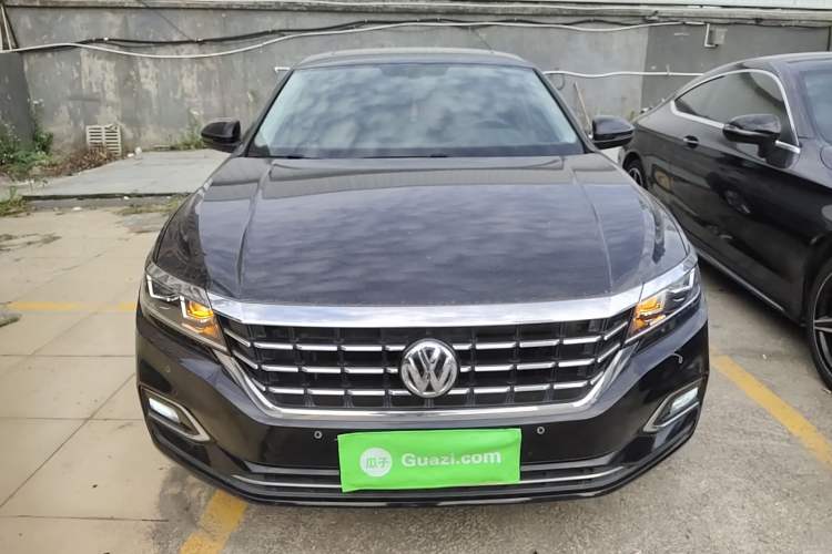 Used Volkswagen Passat 2019 330TSI Elite Edition China VI
