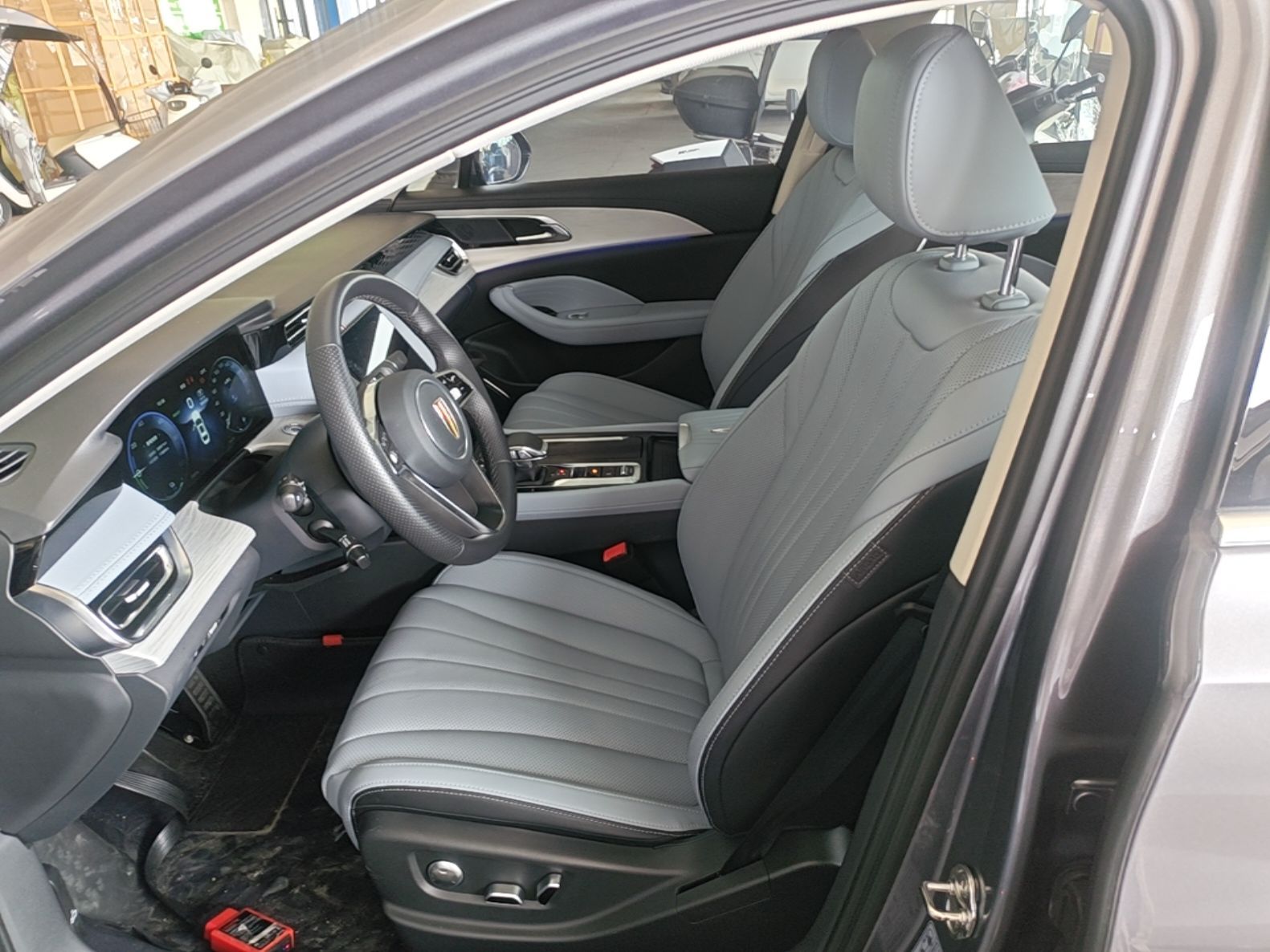 Hongqi H5 PHEV 2025 170 Super Hybrid Version — снимка 17