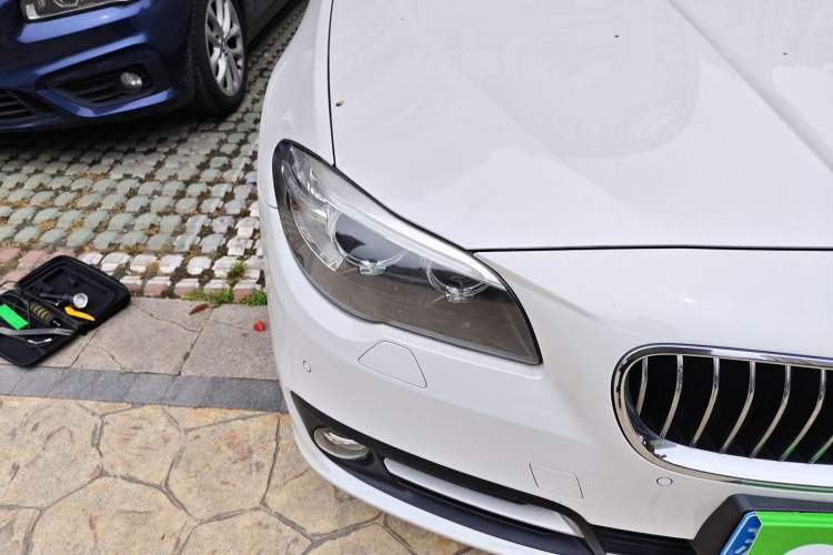 Used BMW 5 Series 2014 525Li Leading Model Right Front Headlight