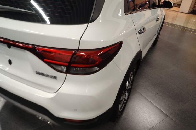 Used Kia KX Cross 2017 1.4L AT GLS
