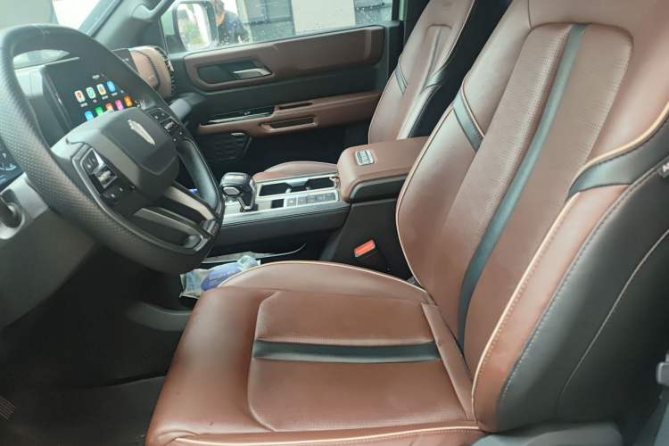 Used JMC DaDao 2023 Fly King 2.3T Gasoline Automatic 4x4 Extreme Edition