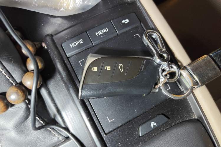 Used Lexus ES 2018 300h Premium Edition China V Standard
