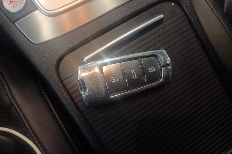 Used Volkswagen Magotan (Import) 2012 Travel Edition 2.0 TSI Luxury Version
