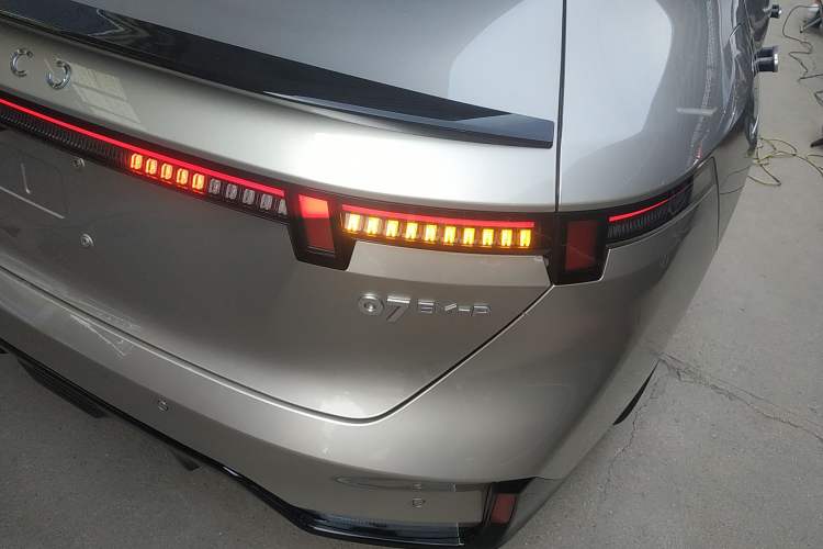 Used Lynk & Co 07 2024 EM-P 126 Long-Range Halo Right Rear Taillight
