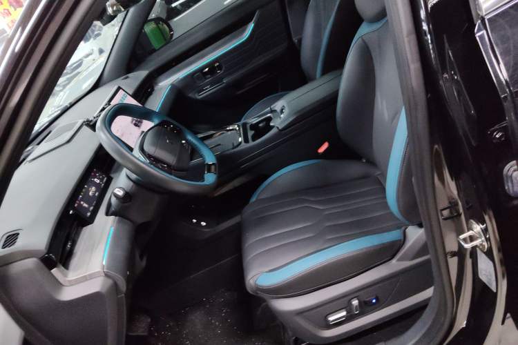 Used JETOUR Shanhai L6 2024 1.5TD DHT MAX