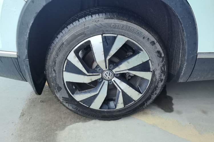 Used Volkswagen Tayron 2019 330TSI Two-Wheel Drive Luxury Model China VI Standard Right Rear Wheel Hub