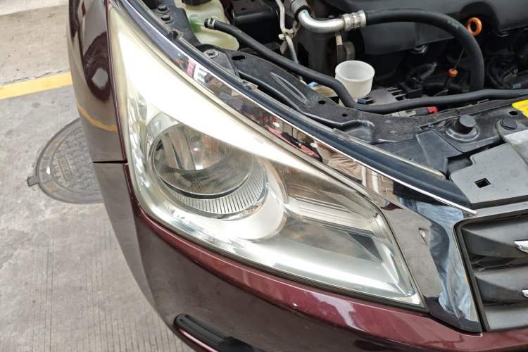 Used Venucia T70 2015 2.0L Manual RuiQu Version Right Front Headlight