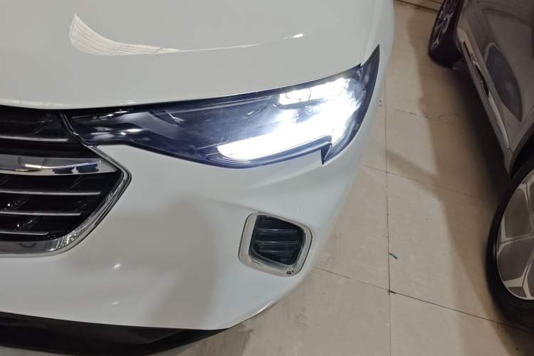 Used Buick Envision 2020 Encore S 652T Four-Wheel Drive Luxury Model Left Front Headlight