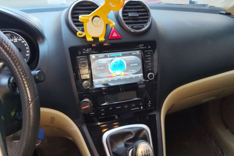 Used Haval H6 2014 Upgraded Model 2.0T Diesel Manual Two-Wheel Drive Urban Version