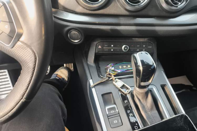 Used Wey VV5 2017 2.0T Flagship Edition
