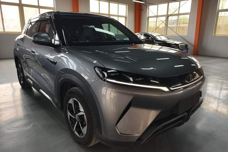 Used BYD Yuan UP 2024 401KM Leading Edition Front Right 45 Deg