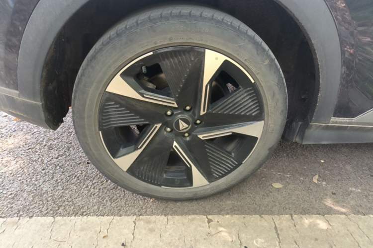 Used Deepal S07 2023 121Max Range-Extended Version Right Rear Wheel Hub