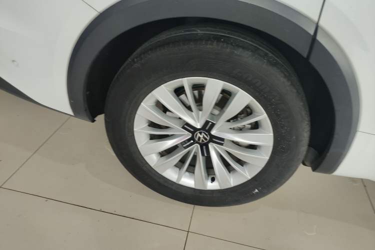 Used Volkswagen Viloran 2020 330TSI Business Edition Right Rear Wheel Hub