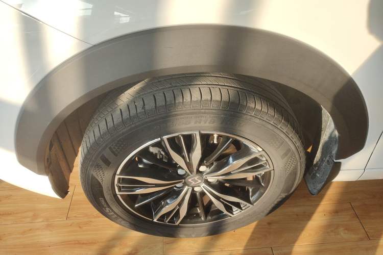 Used SOL QX 2021 300T DCT Deluxe Smart Connectivity Version