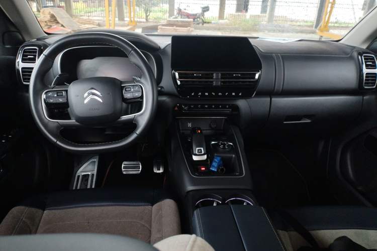 Used Citroen C5 AIRCROSS 2022 Peugeot 400THP Allure BEYOND Edition Center Console