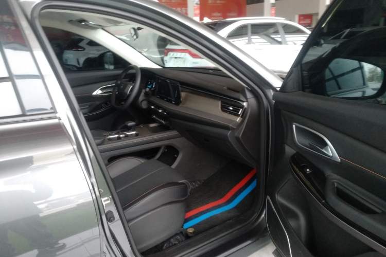 Used Changan X7 PLUS 2024 1.5T Automatic Luxury 7-Seater
