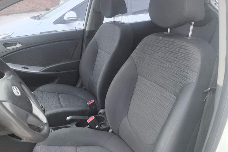 Used Hyundai Verna Ray 2014 1.4L Manual GLX Left Front Seat