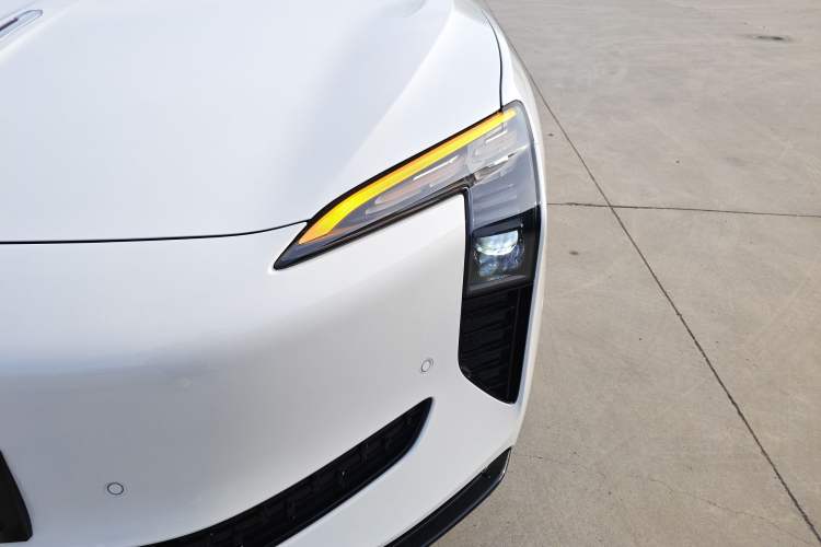 Used Hongqi EH7 2025 600 Smart Selection Edition
