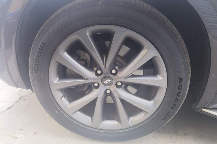 Used Li Auto ONE 2020 Extended-Range 6-Seater Version Exterior 4