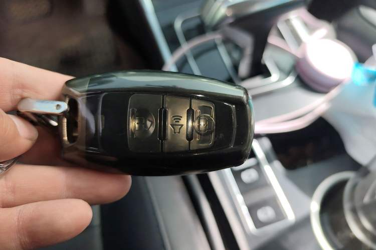 Used Haval H2 2018 Chuanxiang Edition Red Badge 1.5T Dual-Clutch Two-Wheel Drive Fashionable Model