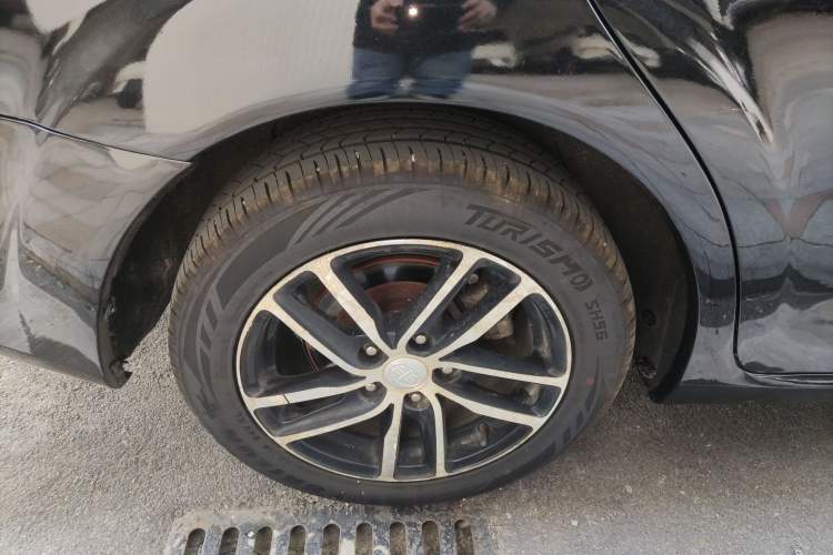 Used Bestune B50 2013 1.6L automatic luxury version
