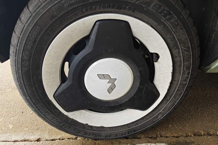 Used Wuling Hongguang MINIEV 2022 Macaron Premium Model – Lithium Iron Phosphate Right Rear Wheel Hub