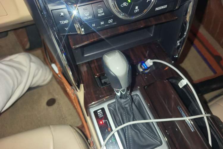 Used Toyota Reiz 2012 2.5V Fengdu Elite Stylish Edition
