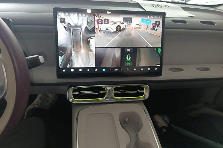 Used Leapmotor B01 2025 650 Enjoyment Edition Audio And AC Panel