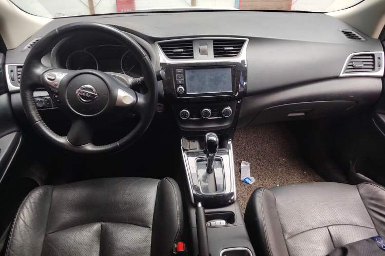 Used Nissan Sylphy 2018 1.6XV CVT Deluxe Edition Center Console