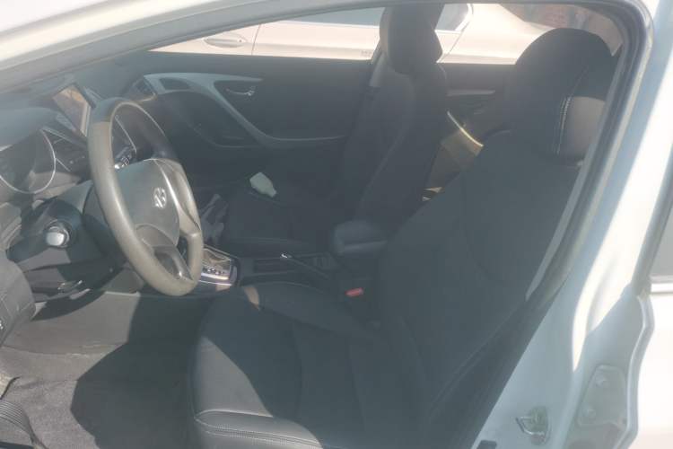 Used Hyundai Elantra (5th Generation / Langdong) 2013 1.6L Automatic Leading Model
