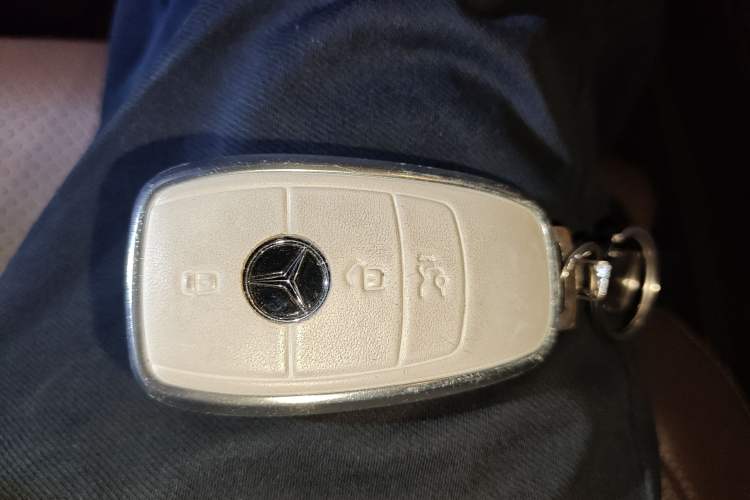 Used Mercedes-Benz E-Class New Energy 2022 Restyled E 350 e L Plug-in Hybrid Sports Sedan
