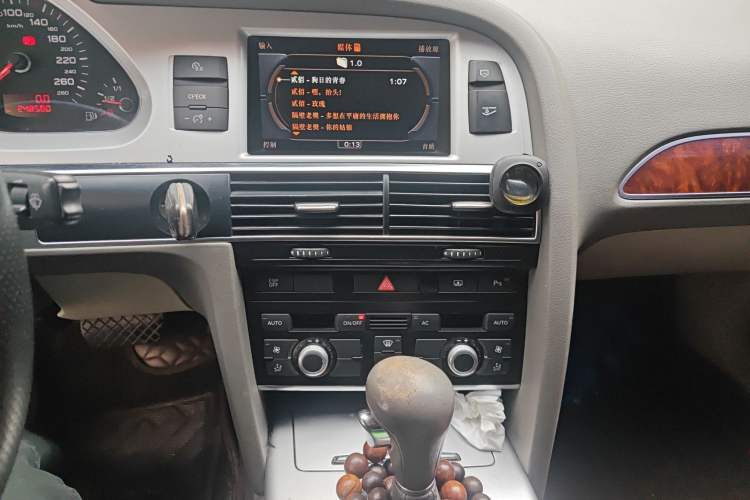 Used Audi A6L 2011 2.0 TFSI Automatic Standard Edition Audio And AC Panel