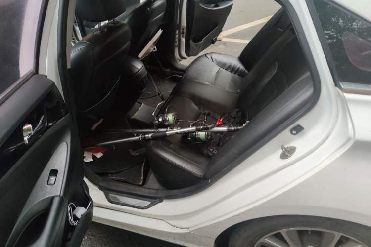 Used Hyundai Sonata 2014 2.4L Automatic Leading Edition China IV Standard Left Rear Seat