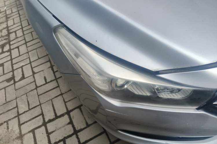 Used GAC Trumpchi GA3S Vision 2014 1.6L Manual Luxury Edition Right Front Headlight